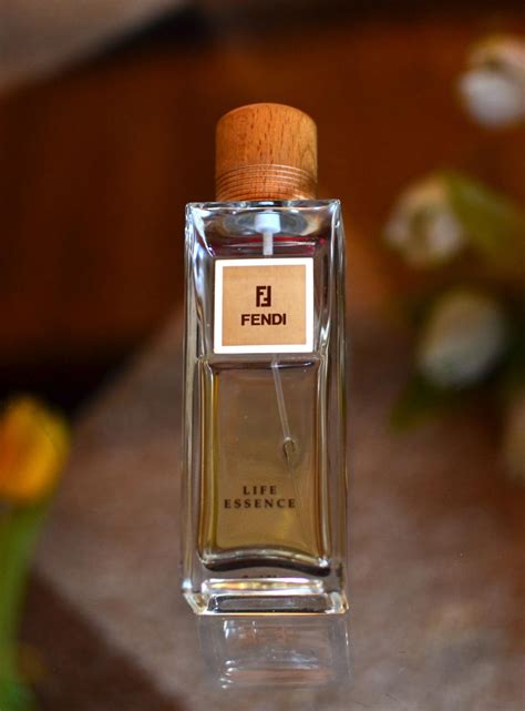 Life Essence Fendi одеколон — аромат для мужчин 